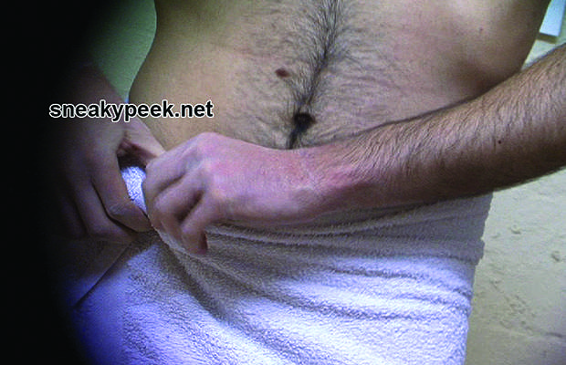 620px x 400px - Hairy man caught naked before the shower - Spycamfromguys ...