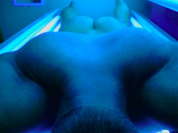 Naked Spy Cam In Tanning Bed New Porno