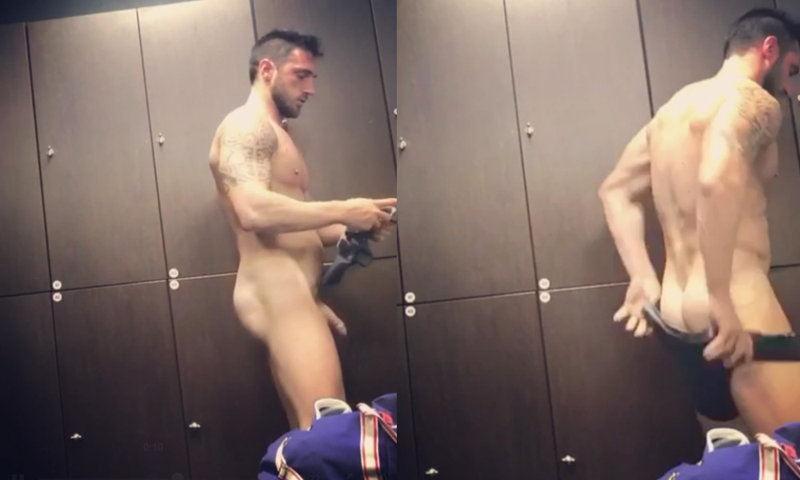 Hung Muscled Stud Caught Naked In Gym Locker Room Spycamfromguys Hot