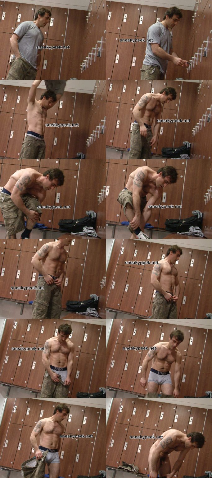 Straight Guys In Casual CMNM Situations In Locker Room Spycamfromguys